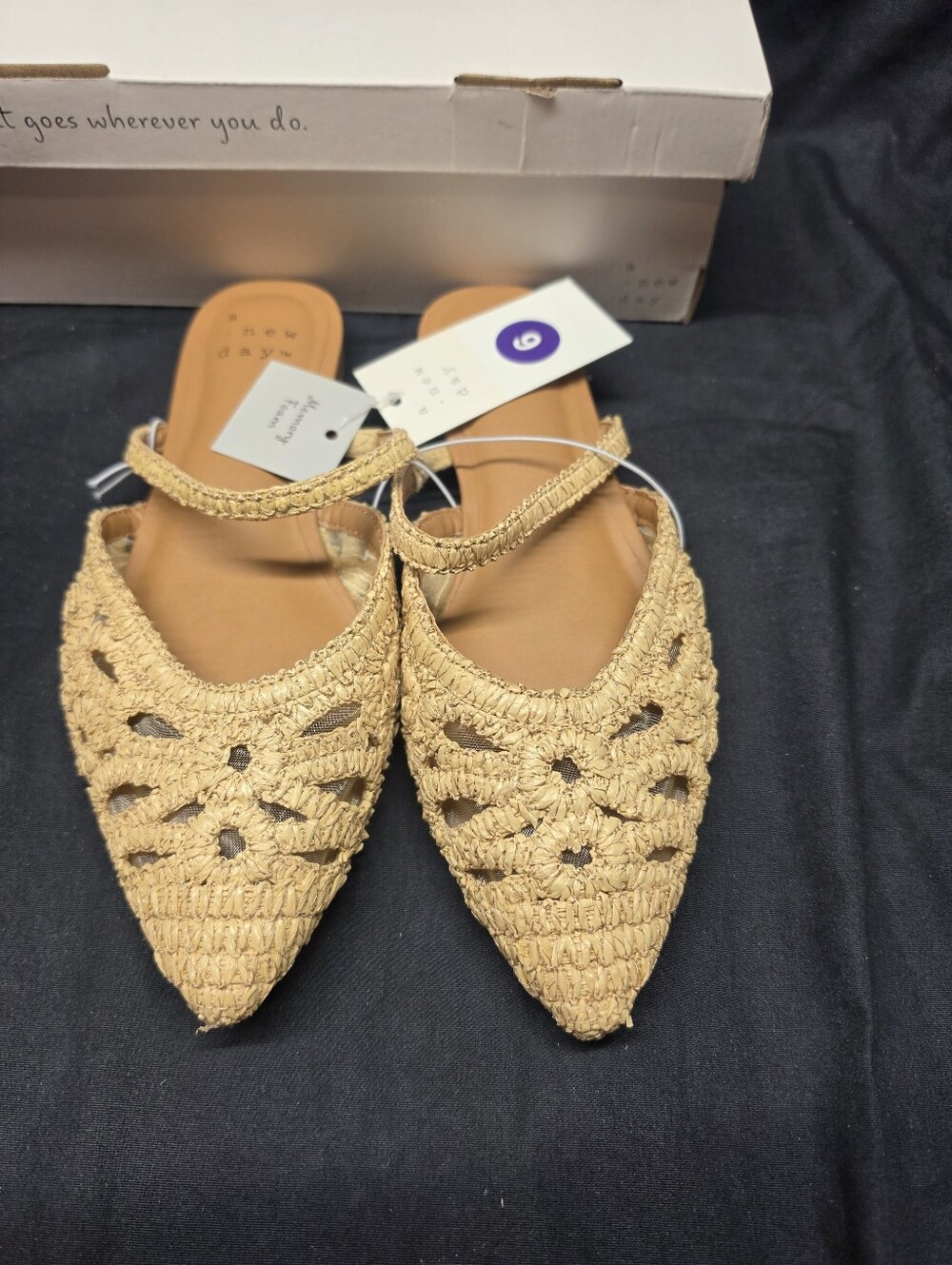 A New Day Woven Pointed Toe Flats Women's Size 6 Tan Natural NWT With Box